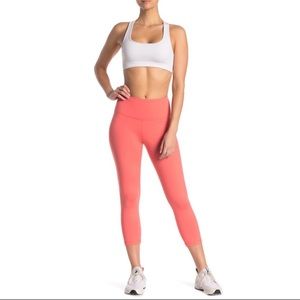 NWOT Zella Coral Rose Crop Leggings